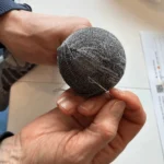 Mes cho7 en merinos :  j'y tiens trop pour les jeter ! :  et je teste 2 techniques de réparations différentes ! (reprise simple)