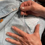 Jean tres abimé qui va reprendre du service grace au rapiéçage sashiko